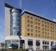 Holiday Inn Express London - Newbury Park, An Ihg Hotel