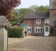 Stunning 3 Bedroom Cottage, All Ensuite, Near Stonehenge, Salisbury, Avebury And Bath