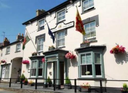 Gwesty'r Emlyn Hotel, Newcastle Emlyn, 