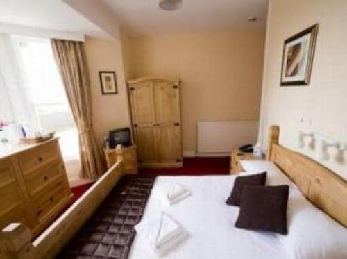 Gyllyngvase House, Falmouth, 