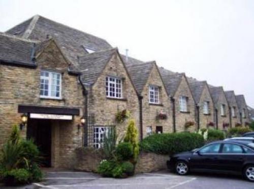 The Holt Hotel, Steeple Aston, 