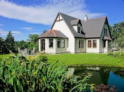 Home Farm Bed And Breakfast, Muir of Ord, 