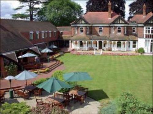 Cim Moor Hall, Cookham Dean, 