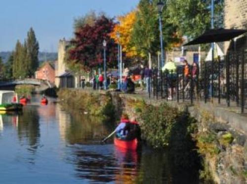 Waterfront Hotel, Brighouse, 