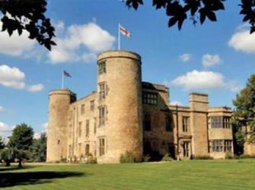 Walworth Castle Holiday Cottage, Walworth, 