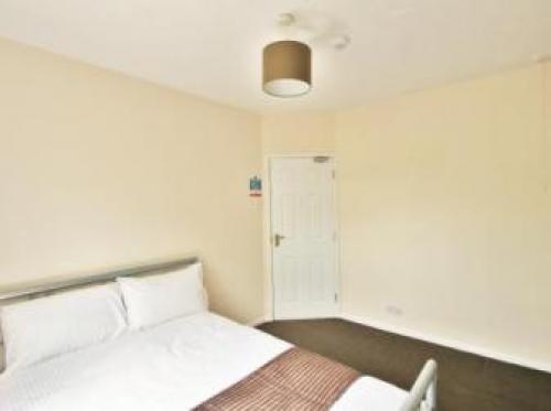 Central Studios Hatherley By Roomsbooked, Cheltenham, 