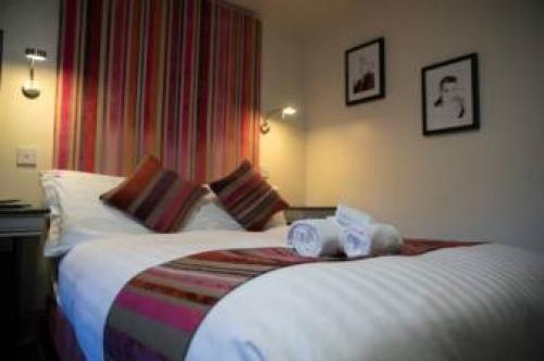 Siberia Bar & Hotel, Aberdeen, 