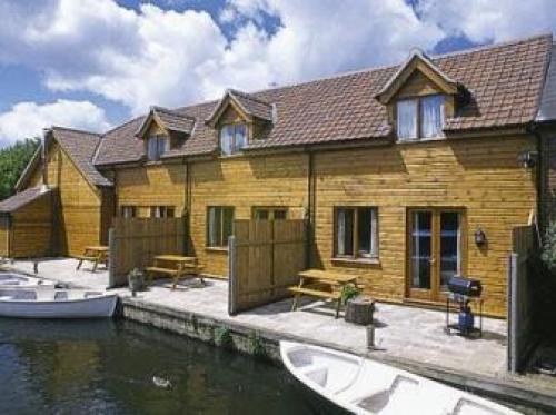 Grebe Cottage, Stalham, Norfolk