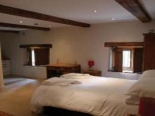 Rock And Fountain Apartments, Caldicot, 