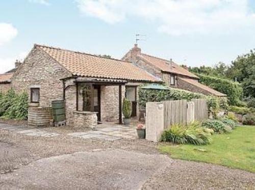 Wheatsheaf Cottage - 80021, East Ayton, North Yorkshire