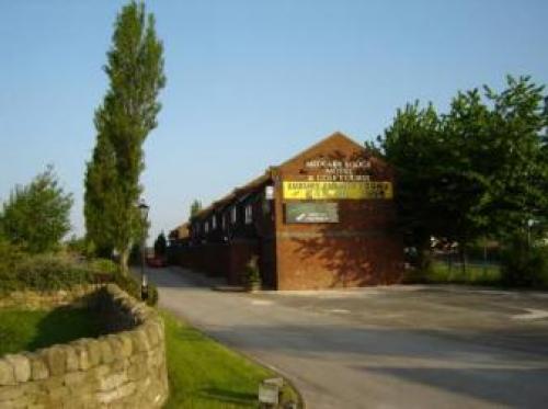 Midgley Lodge Motel & Golf Course, Ossett, 
