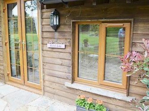 Bluebell Cottage - 27635, Dartford, Kent