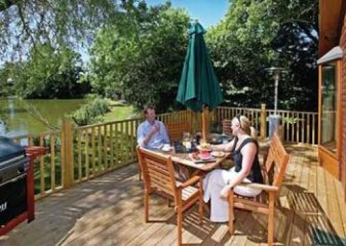Upton Lakes Lodges, Hornhill, Devon