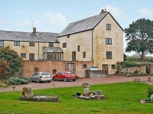 The Lowe Farmhouse - 28057, Much Birch, Herefordshire