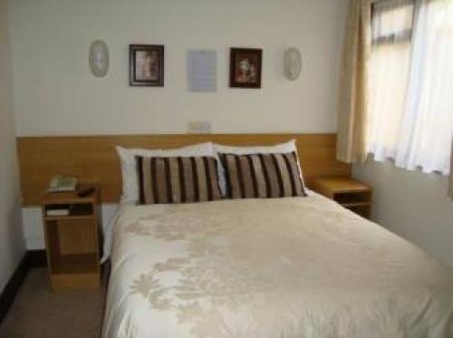 Firs Hotel, Hitchin, 