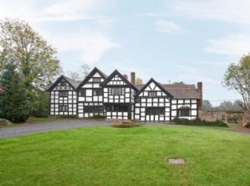 Luntley Court, Pembridge, Herefordshire