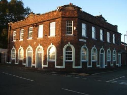 A Com O Date, Widnes, Cheshire