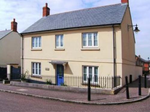 Rowan Tree House, Bridport, 
